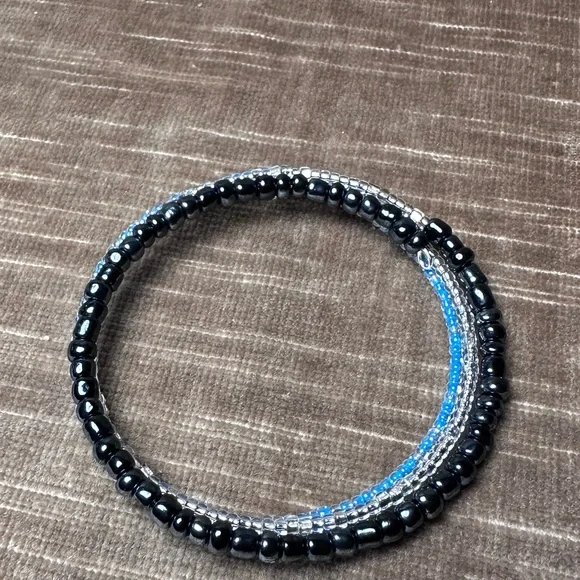Layered black and blue bracelet handmade memory wire one size fits most - Picture 2 of 5